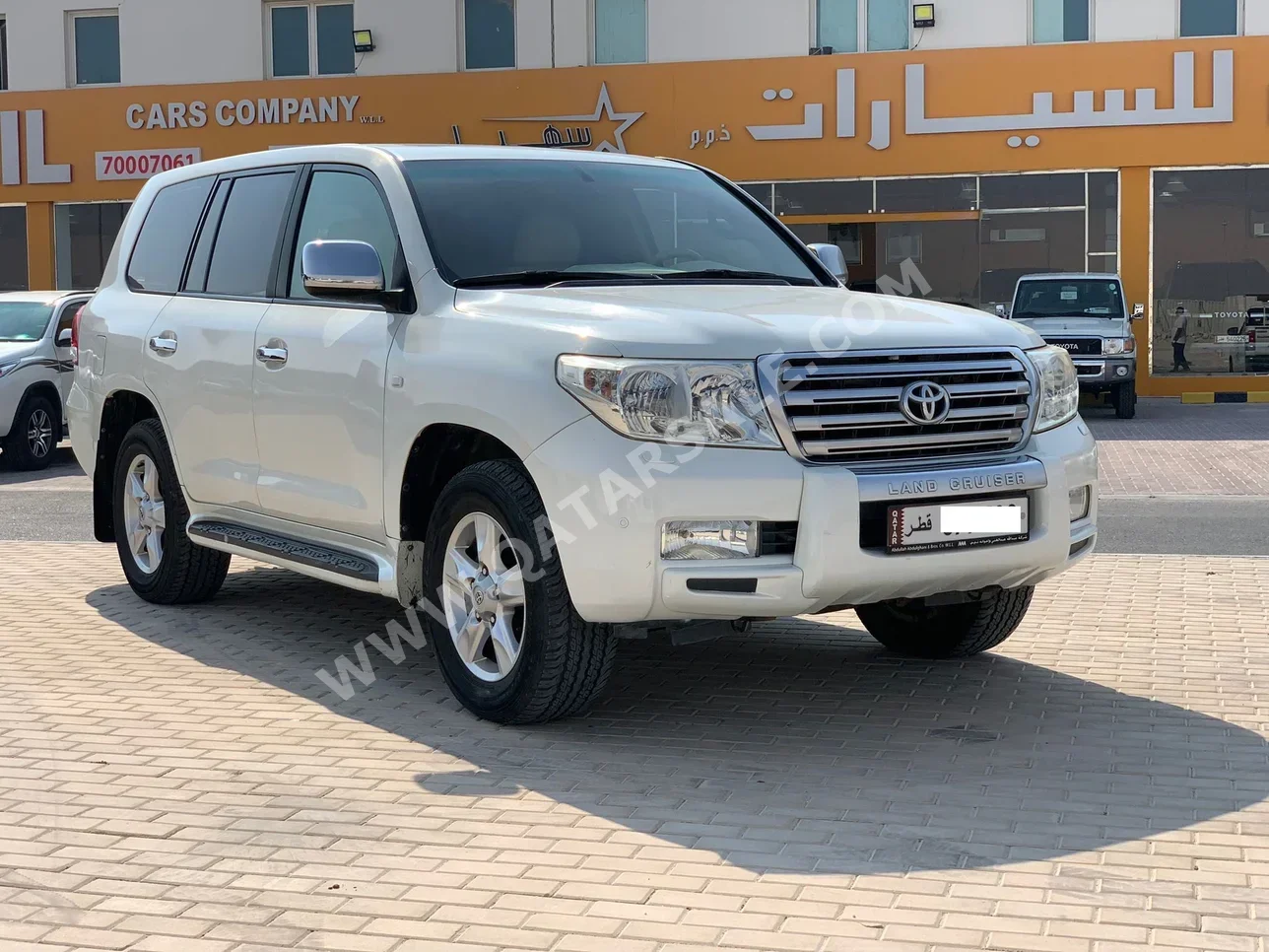 Toyota  Land Cruiser  VXR  2010  Automatic  336,000 Km  8 Cylinder  Four Wheel Drive (4WD)  SUV  White