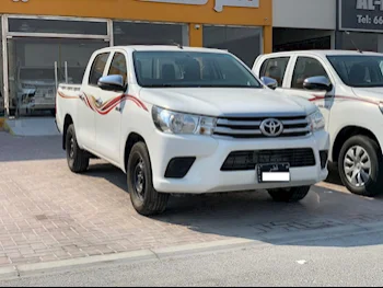 Toyota  Hilux  2021  Automatic  108,000 Km  4 Cylinder  Rear Wheel Drive (RWD)  Pick Up  White