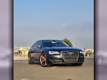 Audi  S  8  2014  Automatic  200,000 Km  8 Cylinder  All Wheel Drive (AWD)  Sedan  Black