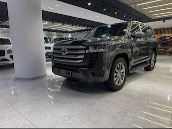 Toyota  Land Cruiser  GXR Twin Turbo  2022  Automatic  80,000 Km  6 Cylinder  Four Wheel Drive (4WD)  SUV  Gray