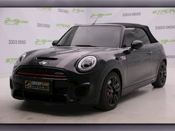 Mini  Cooper  JCW  2017  Automatic  80,000 Km  4 Cylinder  Front Wheel Drive (FWD)  Convertible  Black