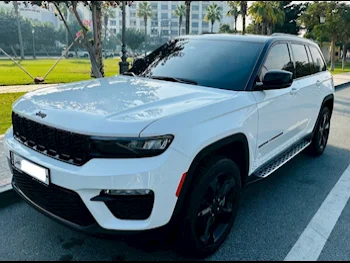 Jeep  Grand Cherokee  Limited  2022  Automatic  14,000 Km  6 Cylinder  Four Wheel Drive (4WD)  SUV  White  With Warranty