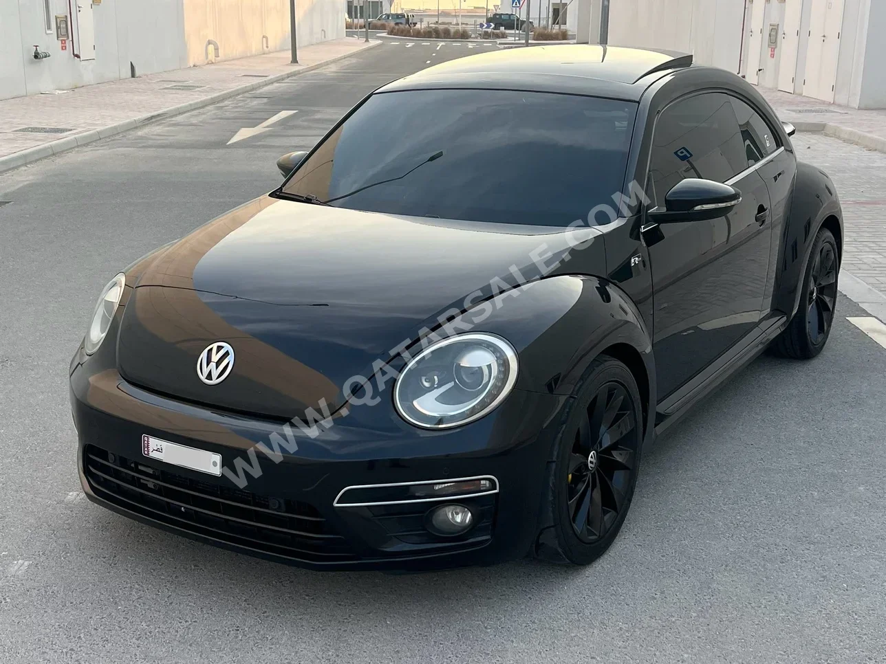 Volkswagen  Beetle  2016  Automatic  139,000 Km  4 Cylinder  Rear Wheel Drive (RWD)  Hatchback  Black