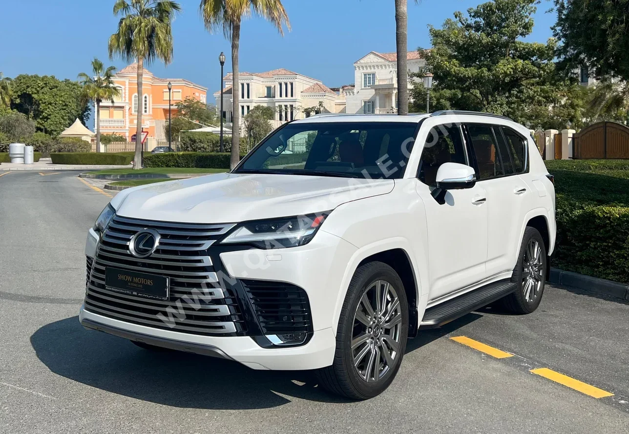 Lexus  LX  600 VIP  2023  Automatic  9,000 Km  6 Cylinder  Four Wheel Drive (4WD)  SUV  White  With Warranty