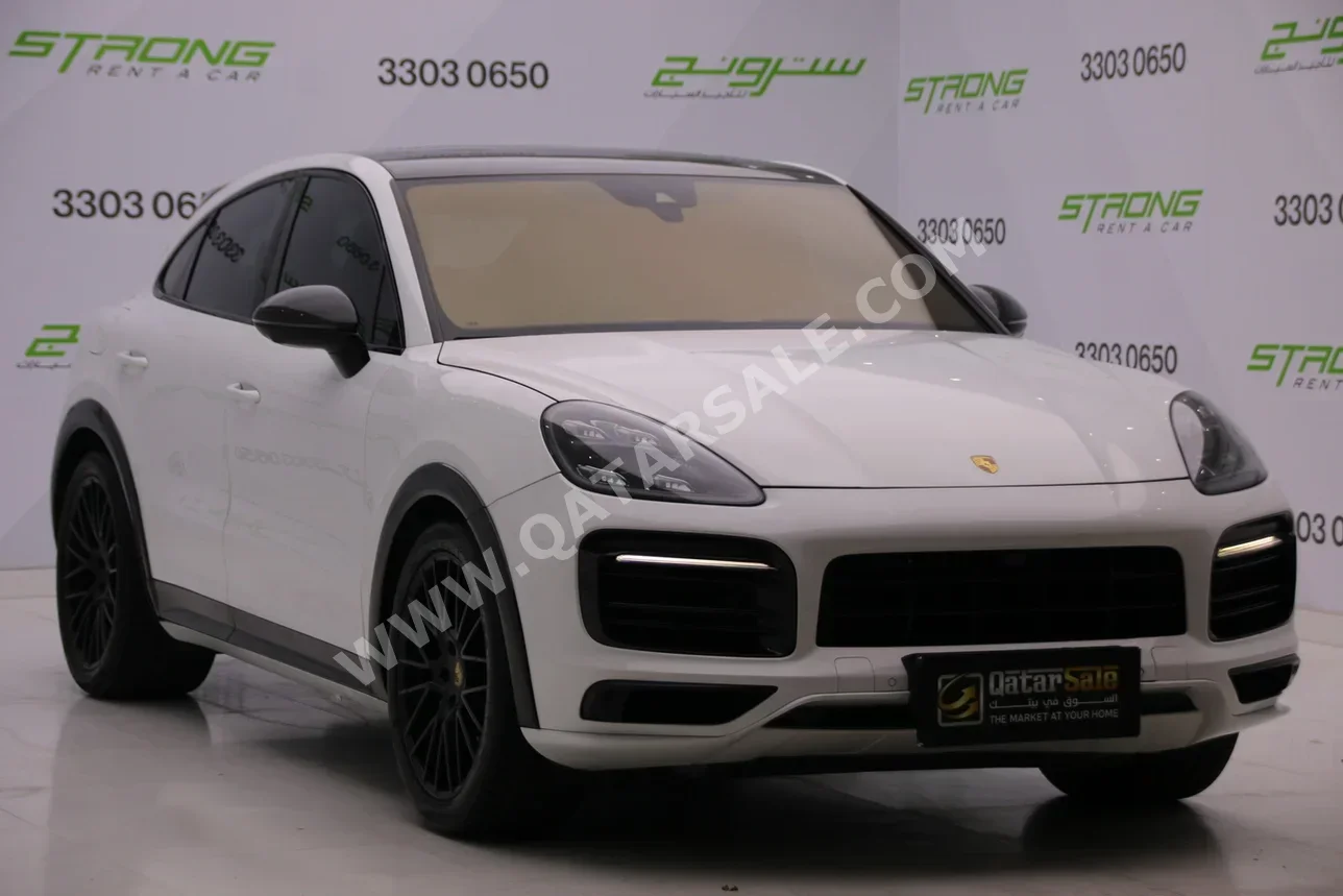 Porsche  Cayenne  GTS  2021  Automatic  86,000 Km  8 Cylinder  Four Wheel Drive (4WD)  SUV  White