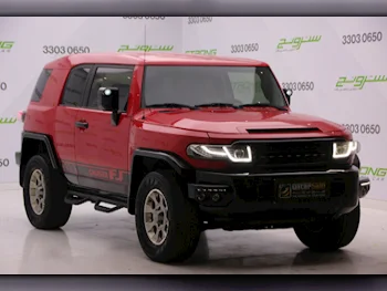  Toyota  FJ Cruiser  2012  Automatic  185,000 Km  6 Cylinder  Four Wheel Drive (4WD)  SUV  Red  With Warranty