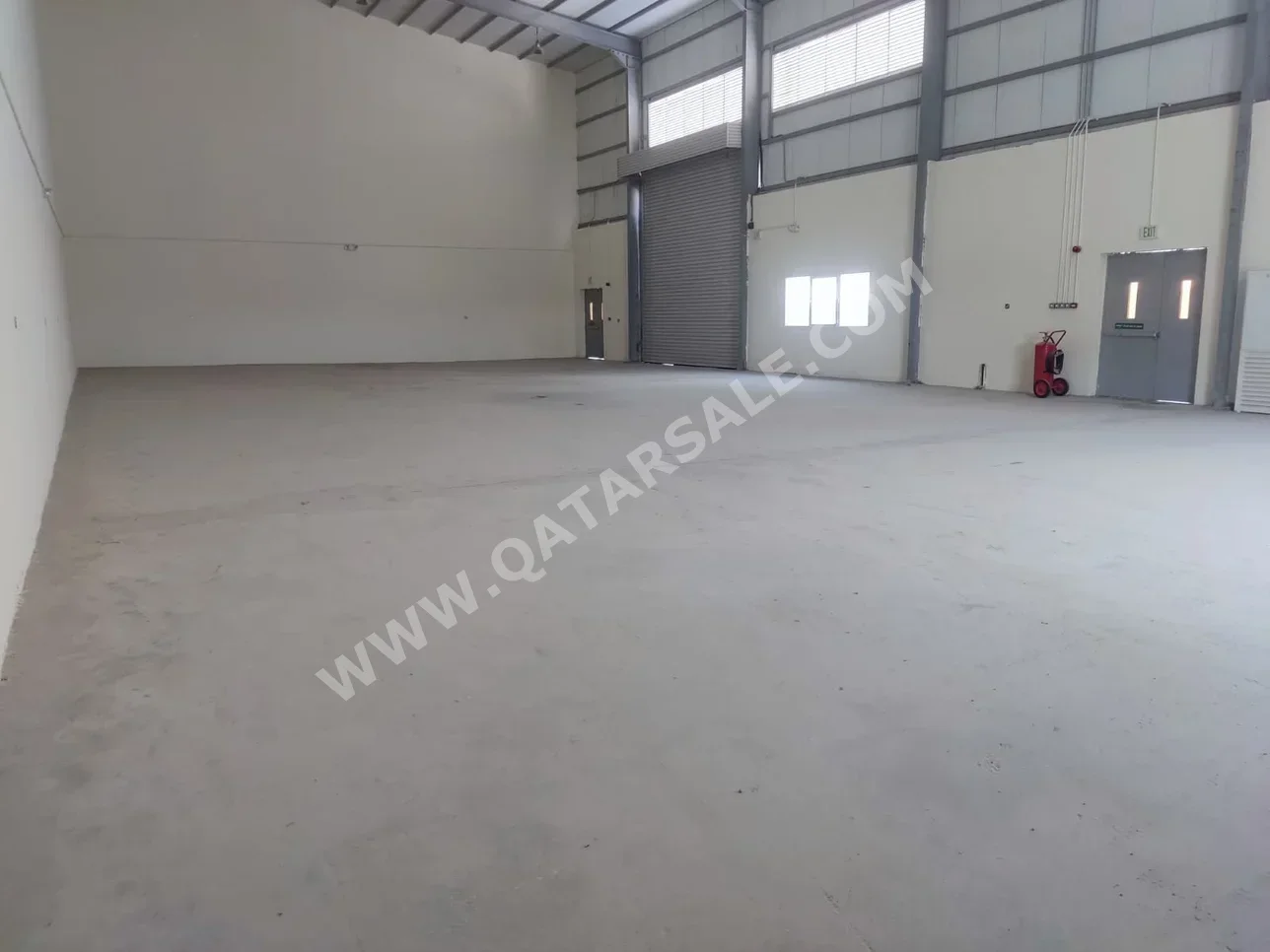 Warehouses & Stores - Al Wakrah  - Barkit Al Awamer  -Area Size: 5000 Square Meter