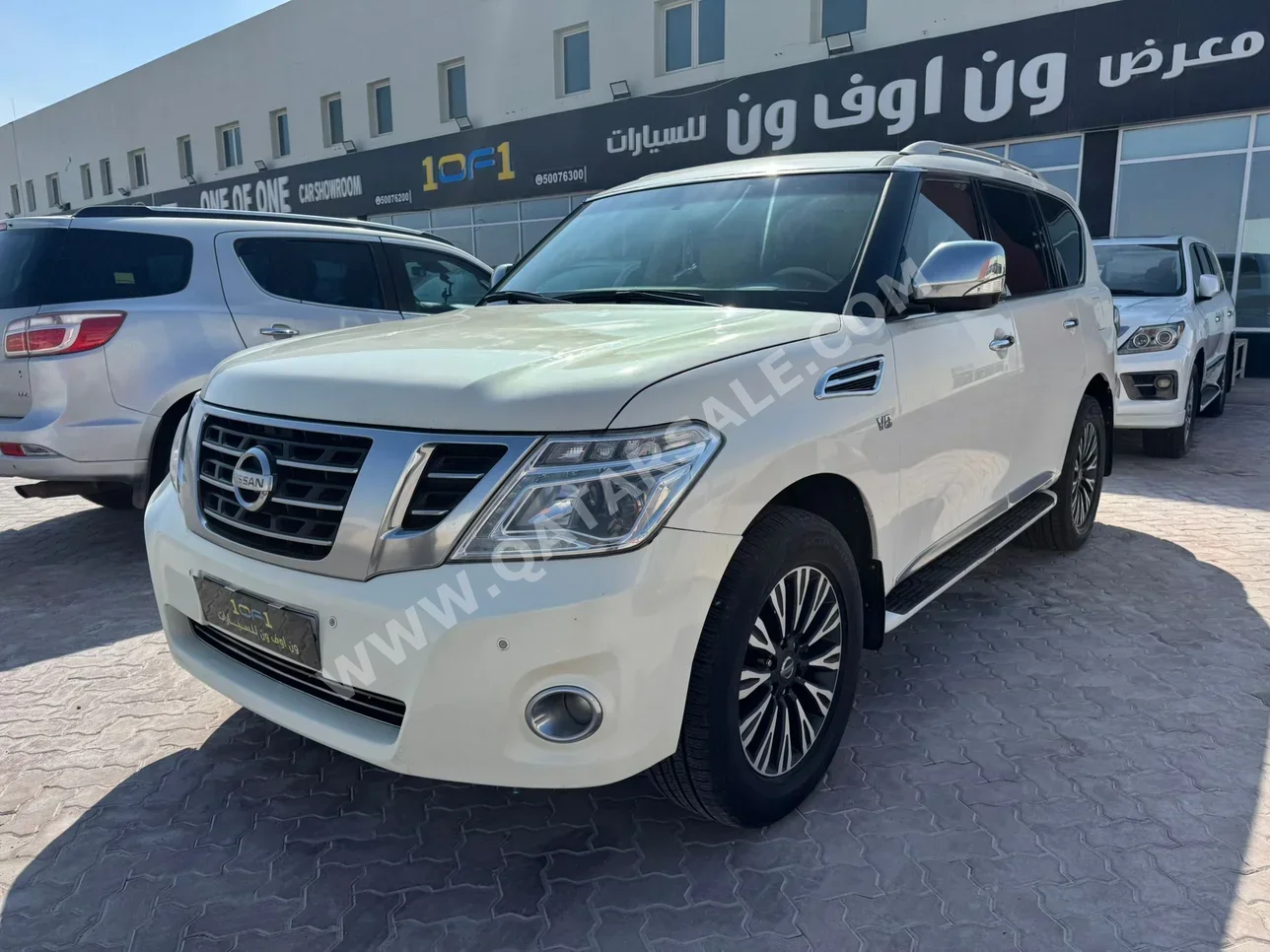 Nissan  Patrol  Platinum  2013  Automatic  427,000 Km  8 Cylinder  Four Wheel Drive (4WD)  SUV  White