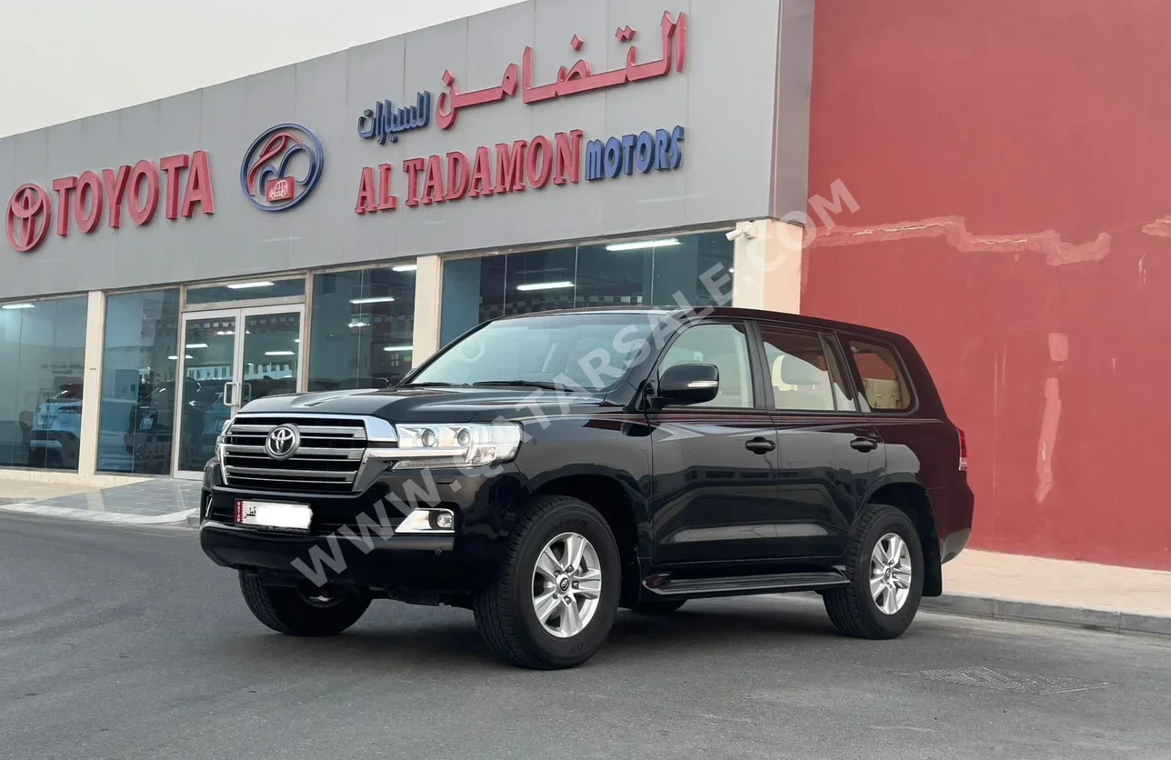 Toyota  Land Cruiser  GXR  2018  Automatic  279,000 Km  6 Cylinder  Four Wheel Drive (4WD)  SUV  Black