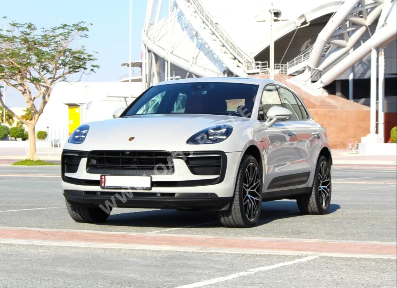 Porsche  Macan  4 Cylinder  SUV ( AWD )  Grey  2024