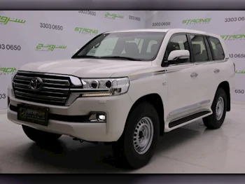 Toyota  Land Cruiser  VXR  2021  Automatic  82,000 Km  8 Cylinder  Four Wheel Drive (4WD)  SUV  White  With Warranty