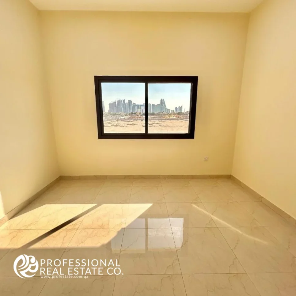 Compound  - Not Furnished  - Doha  - Al Markhiya  - 5 Bedrooms