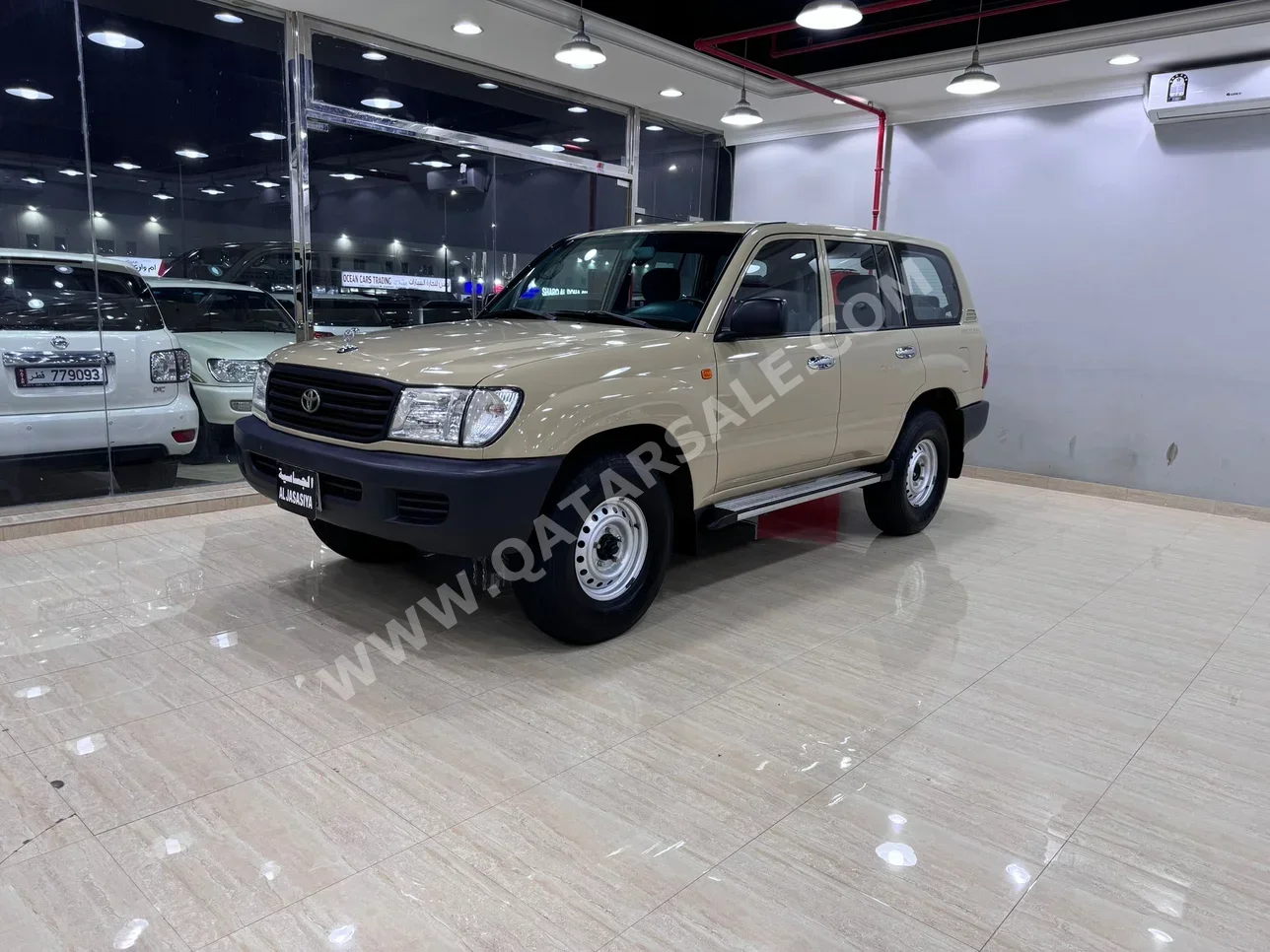 Toyota  Land Cruiser  G  2001  Manual  200,000 Km  6 Cylinder  Four Wheel Drive (4WD)  SUV  Beige