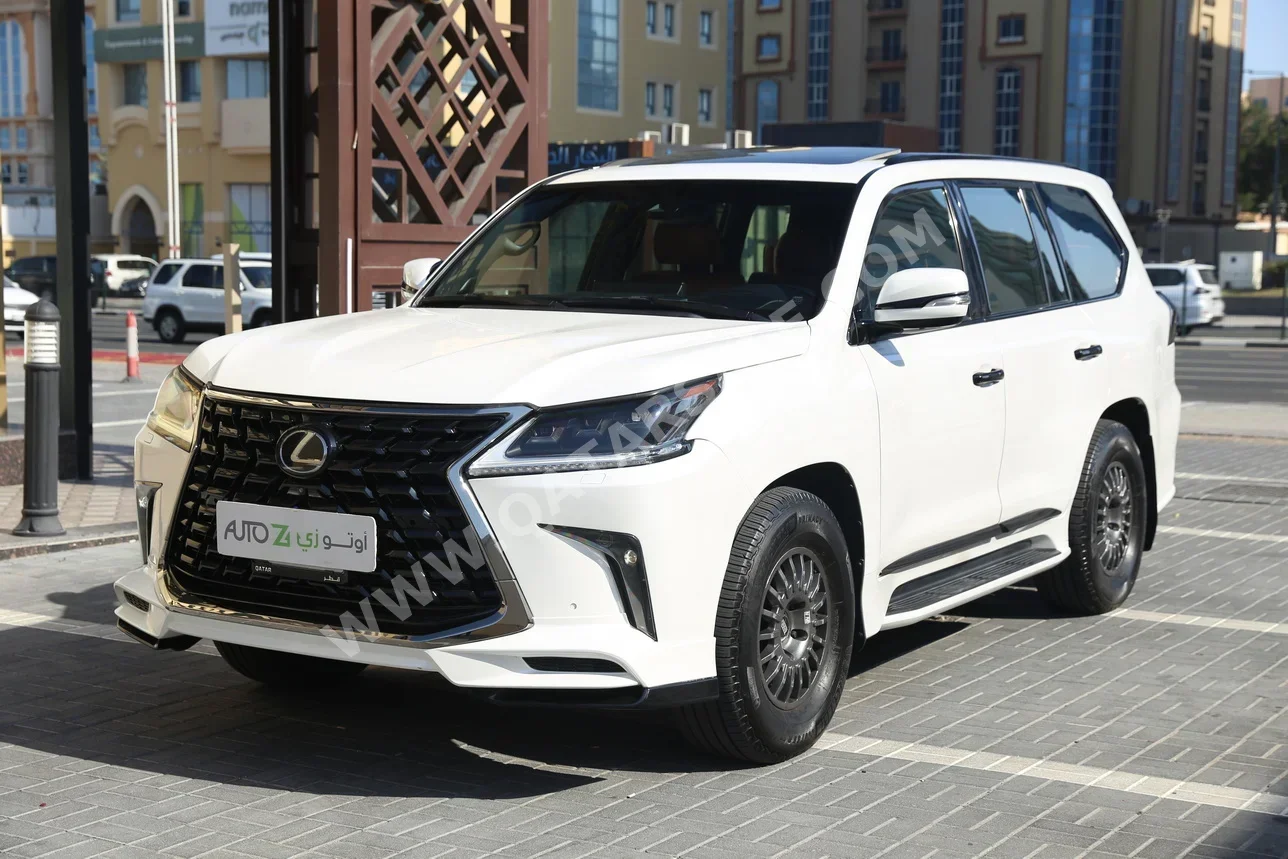 Lexus  LX  570 S  2017  Automatic  197,250 Km  8 Cylinder  Four Wheel Drive (4WD)  SUV  White