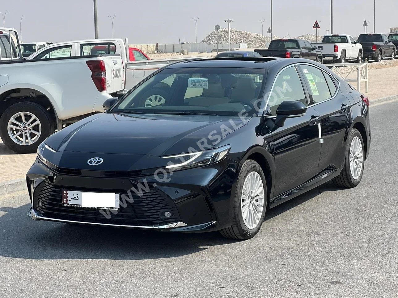 Toyota  Camry  LE  2025  Automatic  0 Km  4 Cylinder  Front Wheel Drive (FWD)  Sedan  Black  With Warranty