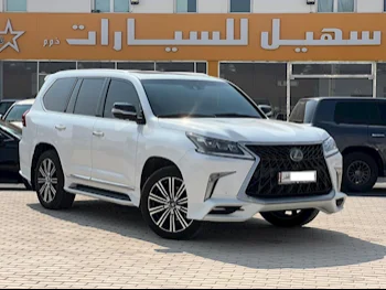 Lexus  LX  570 S  2016  Automatic  280,000 Km  8 Cylinder  Four Wheel Drive (4WD)  SUV  White