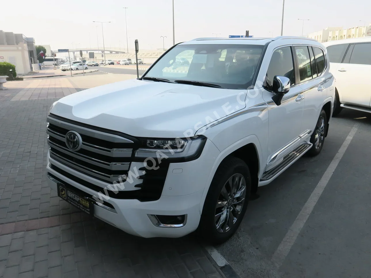 Toyota  Land Cruiser  VXR Twin Turbo  2025  Automatic  0 Km  6 Cylinder  Four Wheel Drive (4WD)  SUV  White  With Warranty