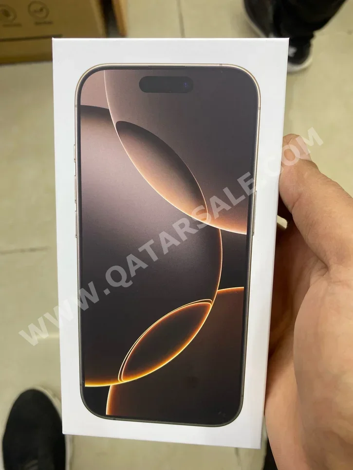 ابل  - ايفون 16  - برو  - ذهبي  - 256 جيجابايت