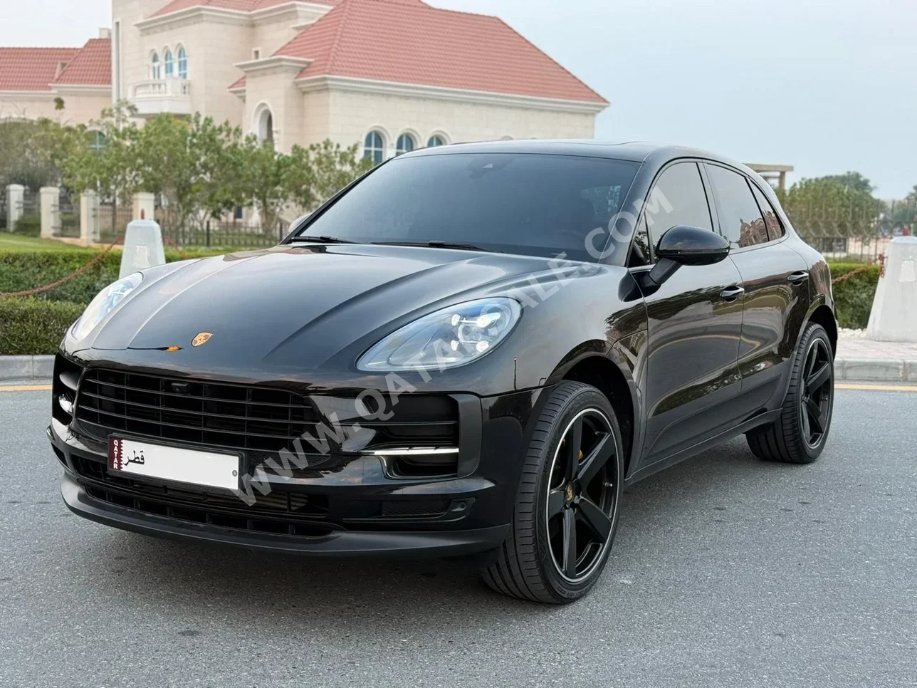 Porsche  Macan  2021  Automatic  72,000 Km  4 Cylinder  Four Wheel Drive (4WD)  SUV  Black