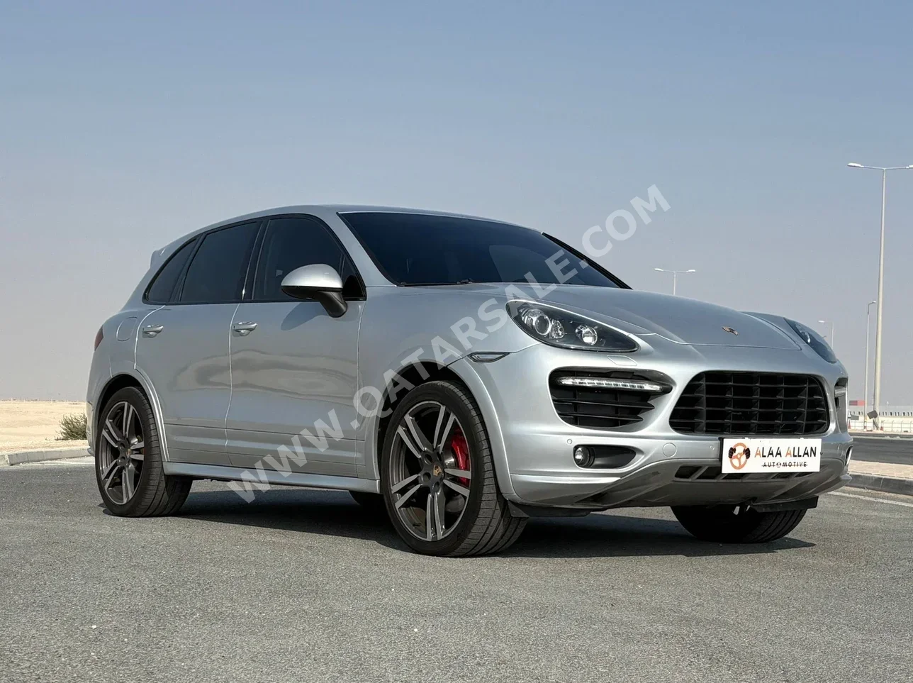 Porsche  Cayenne  GTS  2014  Automatic  125,000 Km  8 Cylinder  Four Wheel Drive (4WD)  SUV  Silver