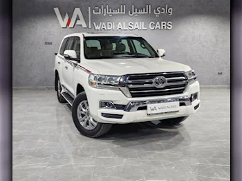 Toyota  Land Cruiser  GXR  2020  Automatic  207,000 Km  8 Cylinder  Four Wheel Drive (4WD)  SUV  White