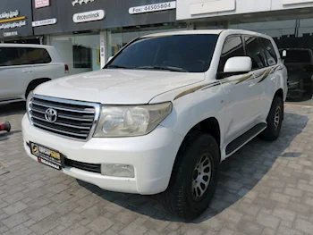 Toyota  Land Cruiser  GX  2011  Automatic  330,000 Km  6 Cylinder  Four Wheel Drive (4WD)  SUV  White