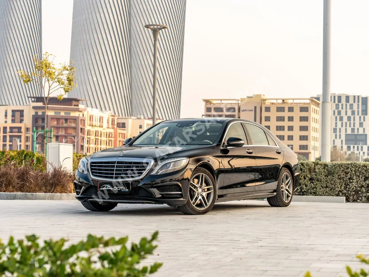 Mercedes-Benz  S-Class  400  2015  Automatic  170,000 Km  6 Cylinder  Rear Wheel Drive (RWD)  Sedan  Black