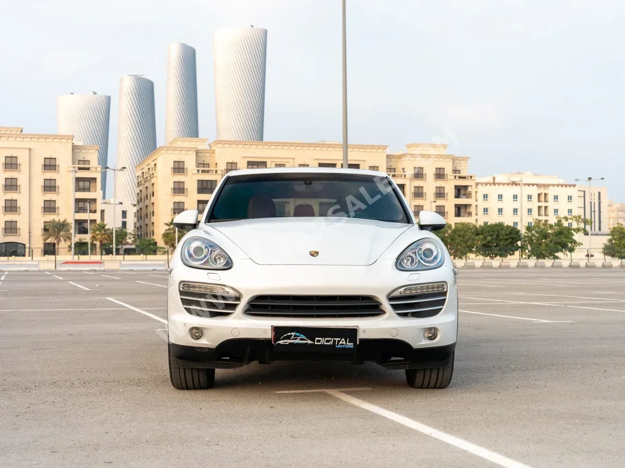 Porsche  Cayenne  2014  Automatic  168,000 Km  6 Cylinder  Four Wheel Drive (4WD)  SUV  White