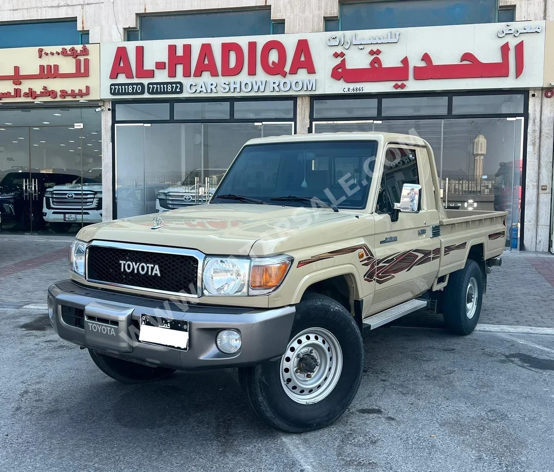 Toyota  Land Cruiser  LX  2022  Manual  49,000 Km  6 Cylinder  Four Wheel Drive (4WD)  Pick Up  Beige  With Warranty