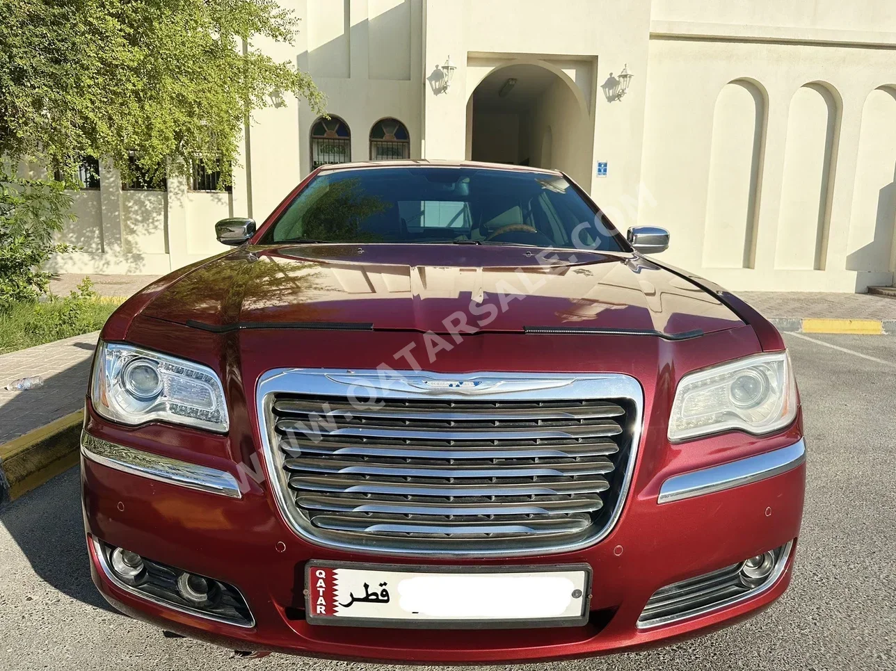 Chrysler  300C  2012  Automatic  165,000 Km  8 Cylinder  Rear Wheel Drive (RWD)  Sedan  Maroon