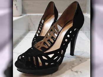 Shoes Black Size 37  USA  Women