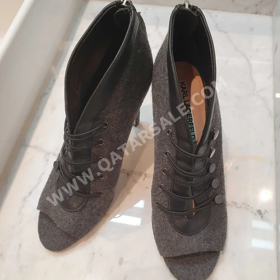 Shoes Grey Size 37  Women