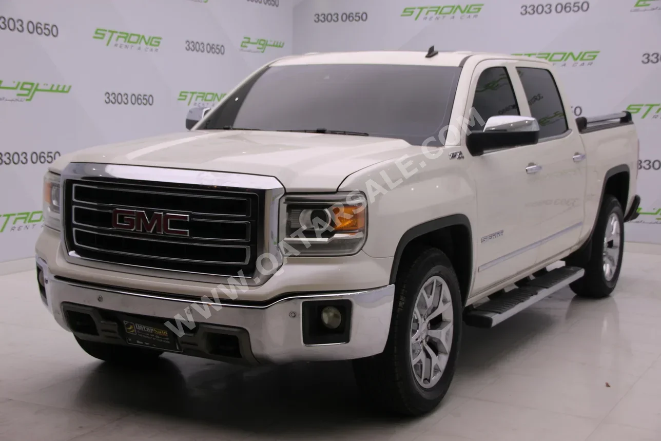 GMC Sierra 2015 Automatic 147,000 Km 8 Cylinder Four Wheel Drive (4WD) Pick Up White