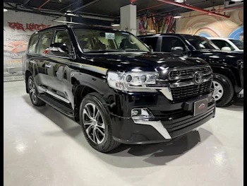 Toyota  Land Cruiser  VXR  2021  Automatic  114,000 Km  8 Cylinder  Four Wheel Drive (4WD)  SUV  Black