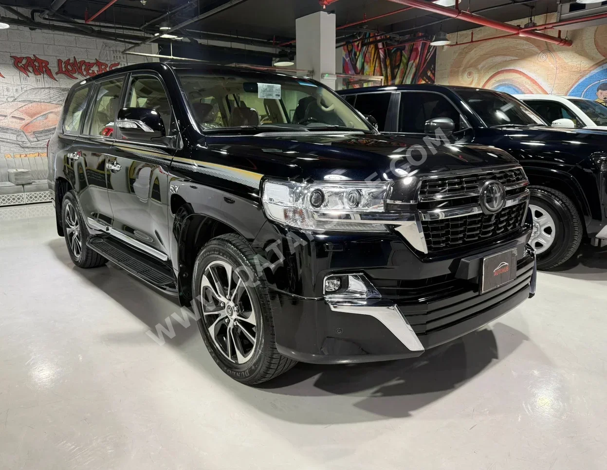 Toyota  Land Cruiser  VXR  2021  Automatic  114,000 Km  8 Cylinder  Four Wheel Drive (4WD)  SUV  Black