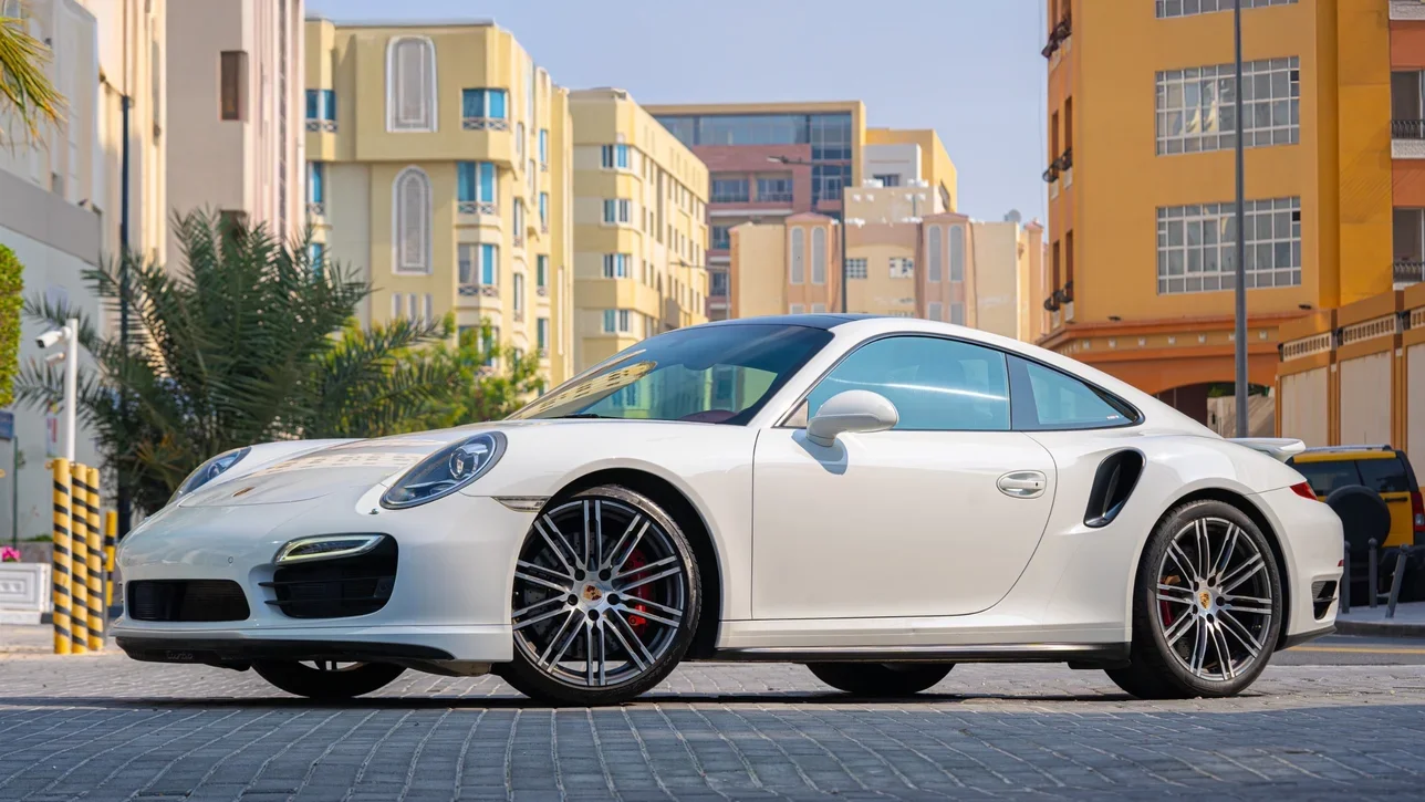 Porsche  911  Turbo  2014  Automatic  87,800 Km  6 Cylinder  Rear Wheel Drive (RWD)  Coupe / Sport  White