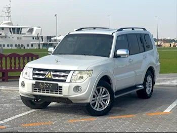 Mitsubishi  Pajero  3.8  2014  Automatic  132,000 Km  6 Cylinder  Four Wheel Drive (4WD)  SUV  Pearl