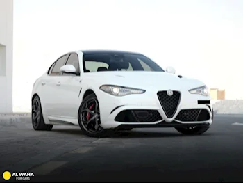 Alfa Romeo  GIULIA  Quadrifoglio  2021  Automatic  24,500 Km  6 Cylinder  Rear Wheel Drive (RWD)  SUV  White  With Warranty