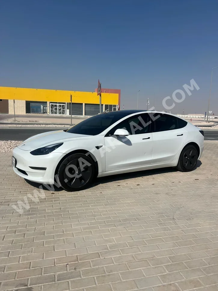 Tesla  Model 3  Performance  2023  Automatic  21,000 Km  0 Cylinder  All Wheel Drive (AWD)  Sedan  White