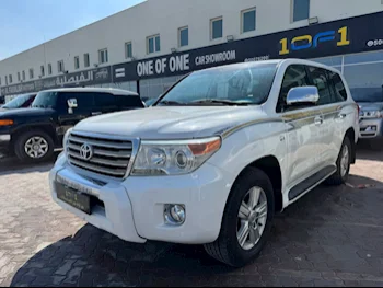 Toyota  Land Cruiser  VXR  2012  Automatic  204,000 Km  8 Cylinder  Four Wheel Drive (4WD)  SUV  White