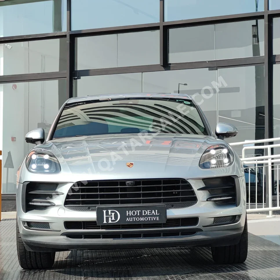 Porsche  Macan  2020  Automatic  45,000 Km  4 Cylinder  Four Wheel Drive (4WD)  SUV  Silver