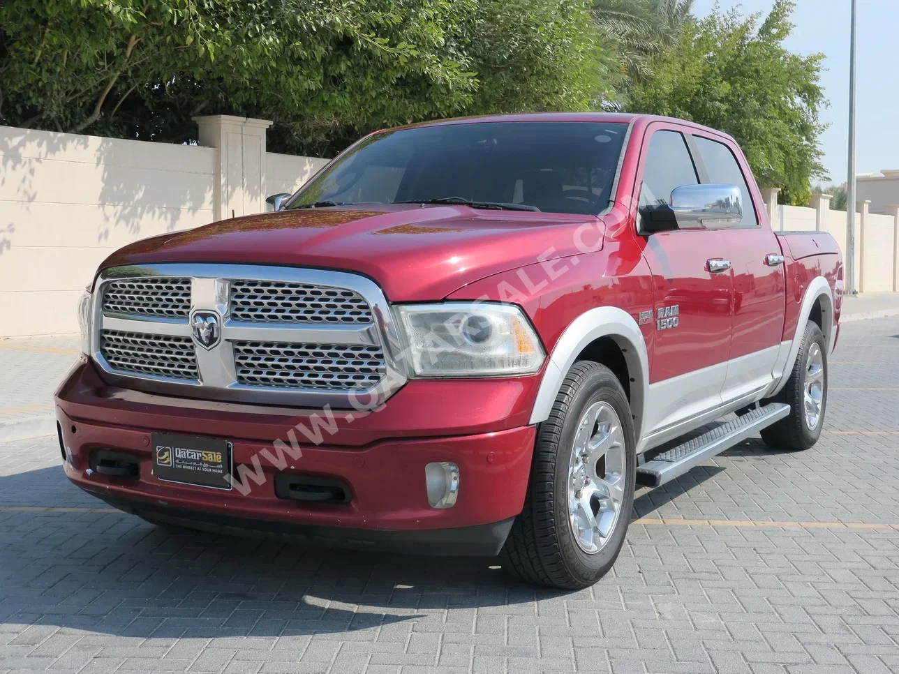 Dodge  Ram  1500  2015  Automatic  179,000 Km  8 Cylinder  Four Wheel Drive (4WD)  Pick Up  Red