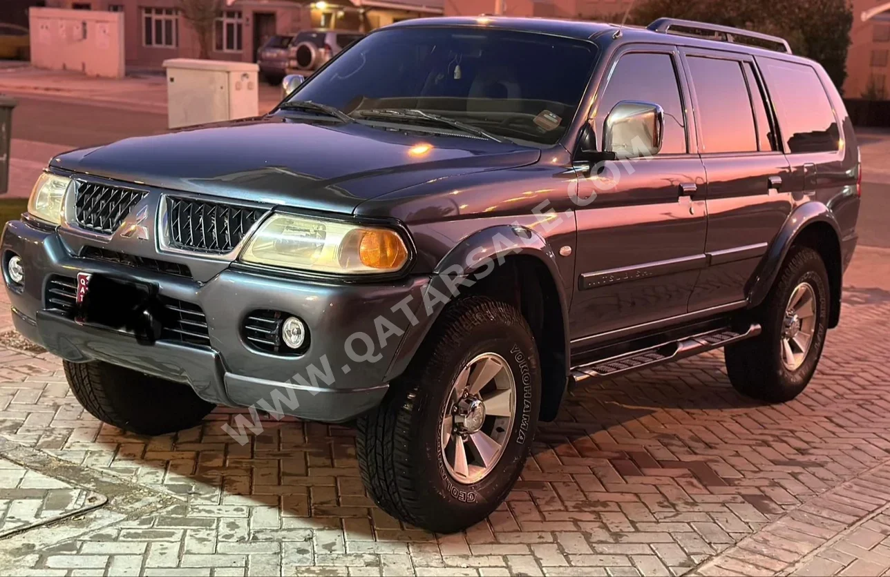 Mitsubishi  Nativa  2008  Automatic  177,000 Km  6 Cylinder  Four Wheel Drive (4WD)  SUV  Gray Metallic