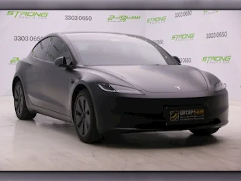 Tesla  Model 3  2025  Automatic  2,000 Km  0 Cylinder  Four Wheel Drive (4WD)  SUV  Black  With Warranty