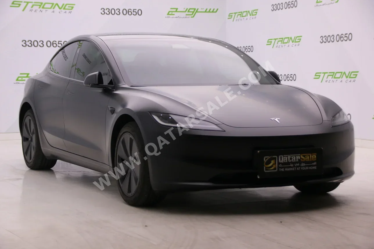 Tesla  Model 3  2025  Automatic  2,000 Km  0 Cylinder  Four Wheel Drive (4WD)  SUV  Black  With Warranty