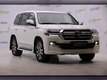 Toyota  Land Cruiser  GXR- Grand Touring  2019  Automatic  250,000 Km  8 Cylinder  Four Wheel Drive (4WD)  SUV  White