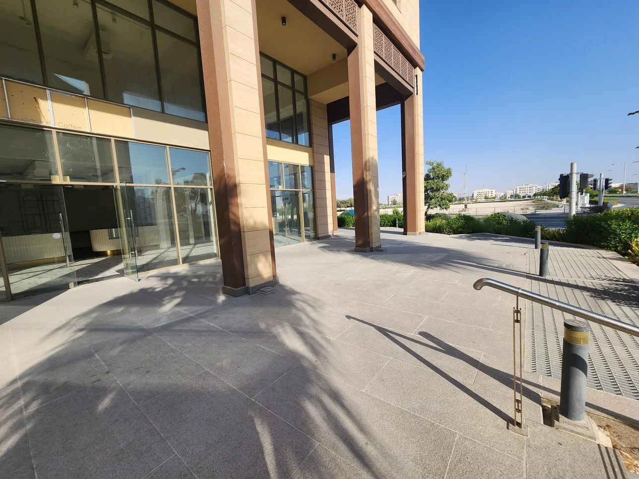 Commercial Shops - Semi Furnished  - Lusail  - Fox Hills