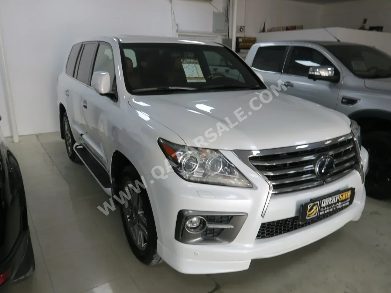 Lexus  LX  570 S  2015  Automatic  74,000 Km  8 Cylinder  Four Wheel Drive (4WD)  SUV  White