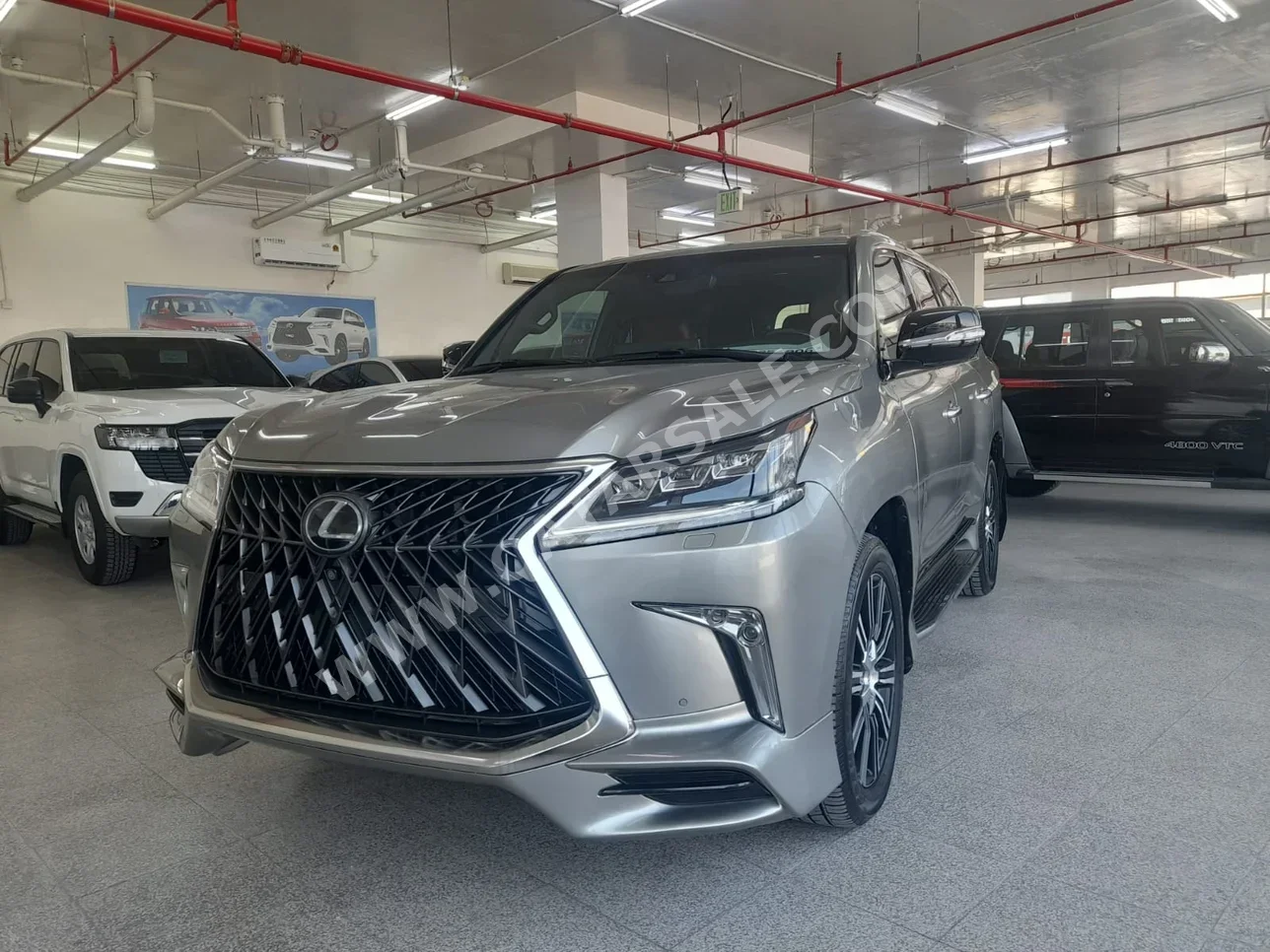 Lexus  LX  570  2018  Automatic  94,000 Km  8 Cylinder  Four Wheel Drive (4WD)  SUV  Gray