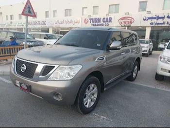 Nissan  Patrol  SE  2013  Automatic  299,000 Km  8 Cylinder  Four Wheel Drive (4WD)  SUV  Gray